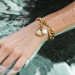 **MAIARA* Gold Shell x Pearl Design Chain Bracelet